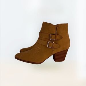 ZBY Womens Tan Western Ankle Boots With Double Buckle & Stacked Heel Size 9.5